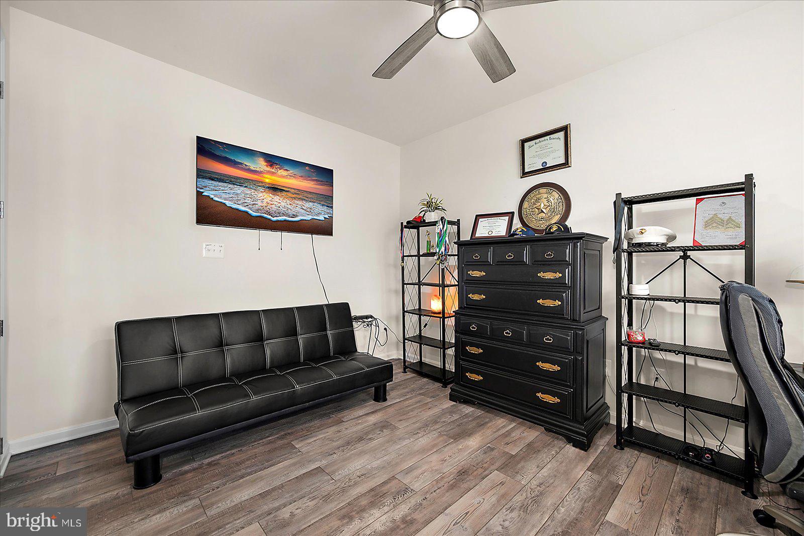 GLEN RIDDLE - Residential