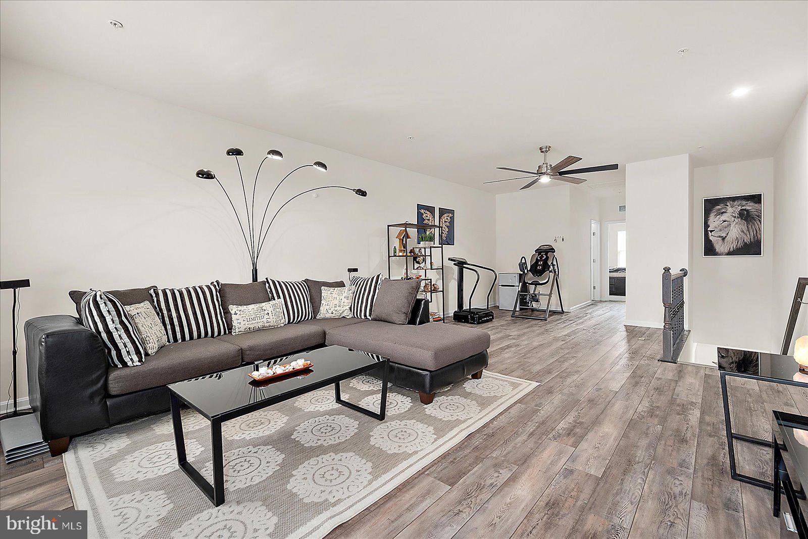 GLEN RIDDLE - Residential