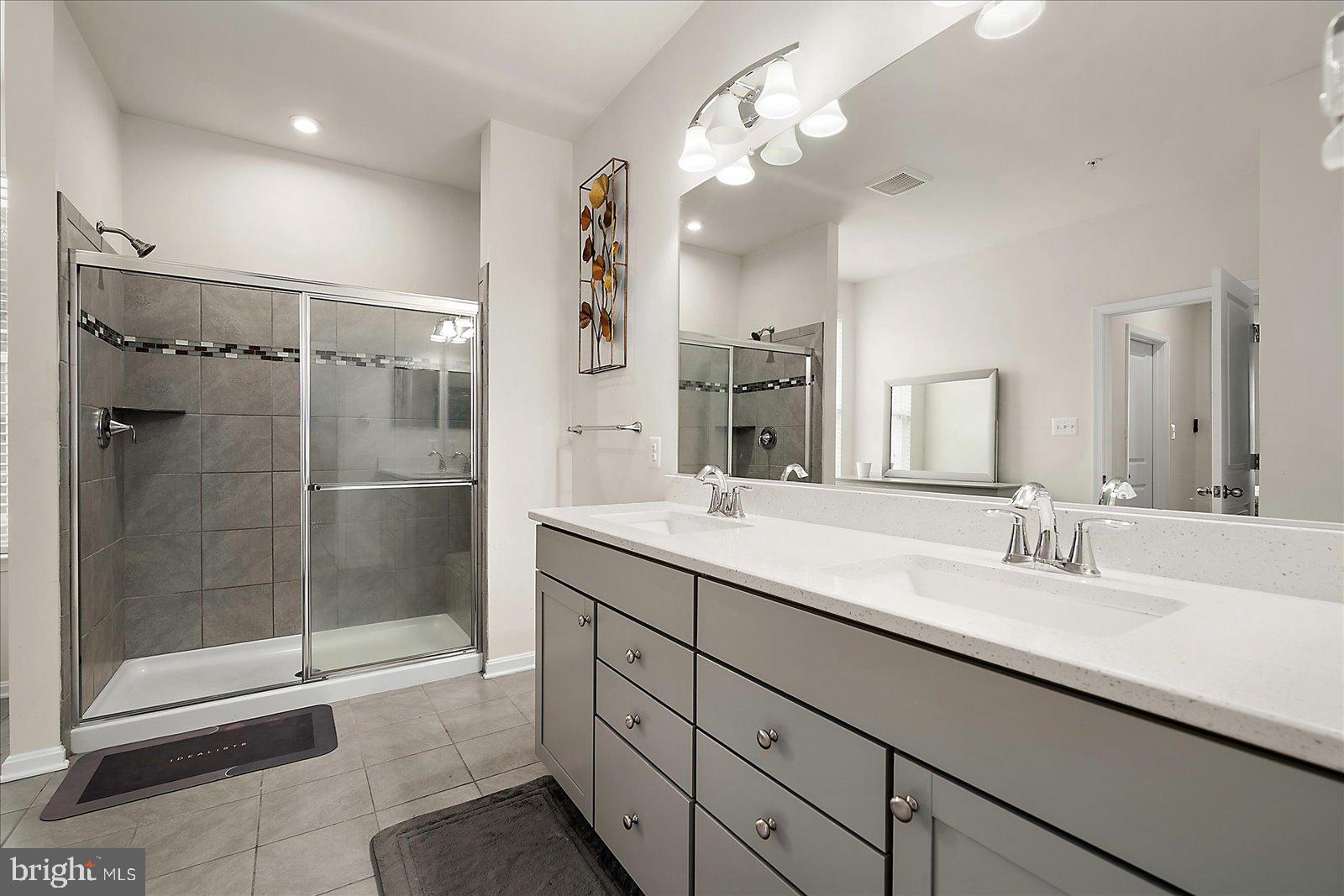 GLEN RIDDLE - Residential