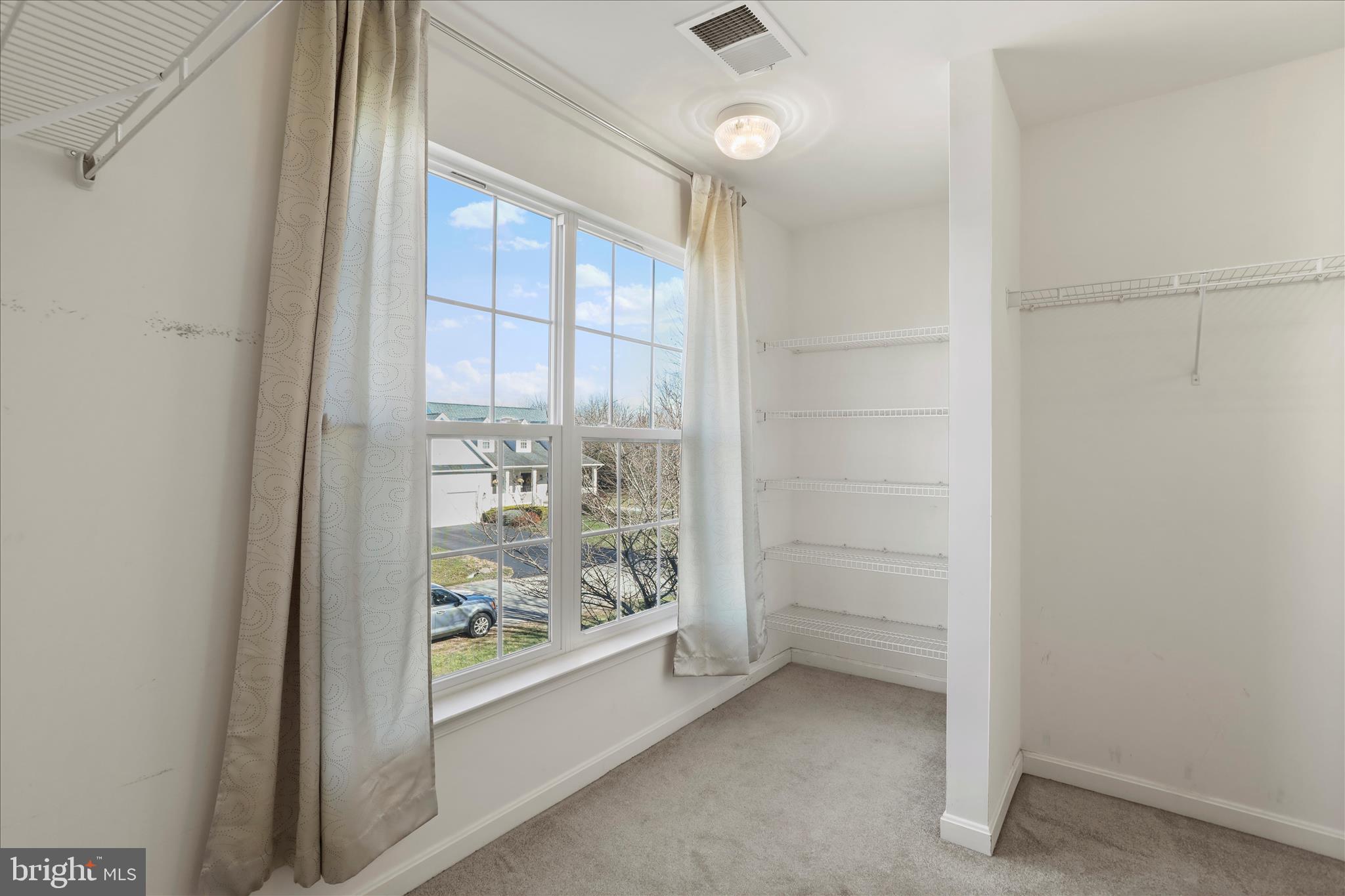 DEMORY FARM - Residential