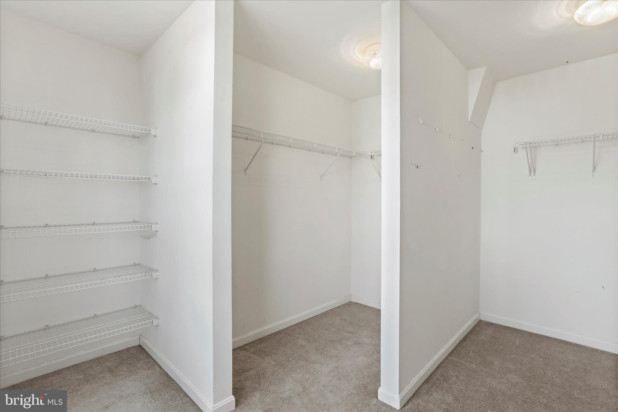 DEMORY FARM - Residential