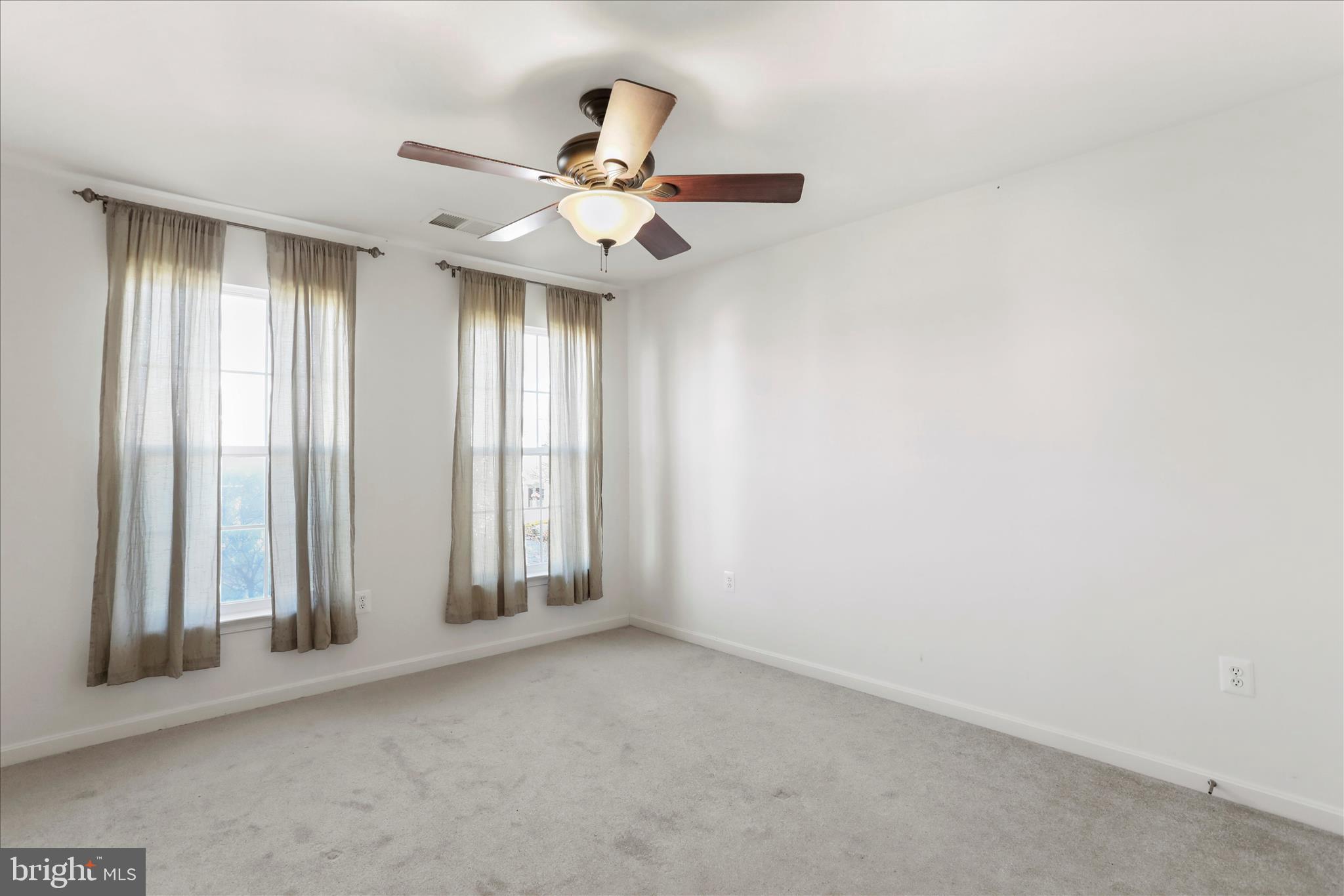 DEMORY FARM - Residential