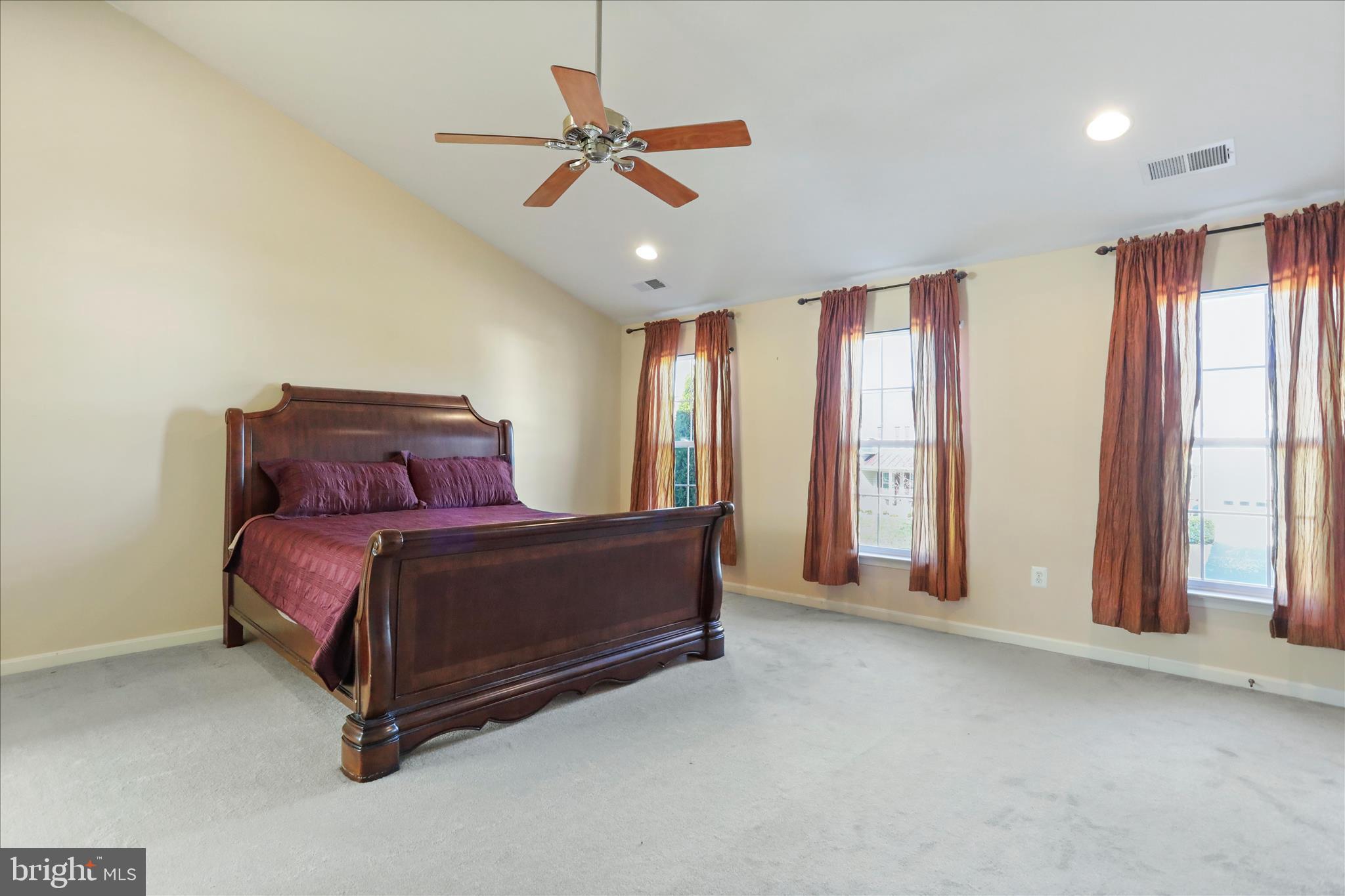 DEMORY FARM - Residential