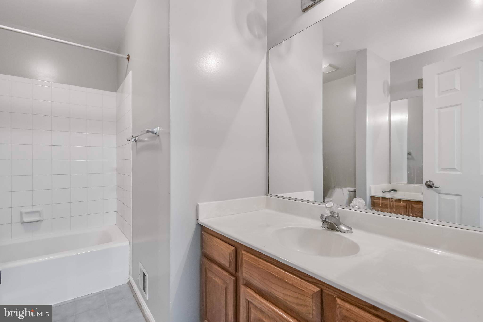 CHELTENHAM WOODS - Residential