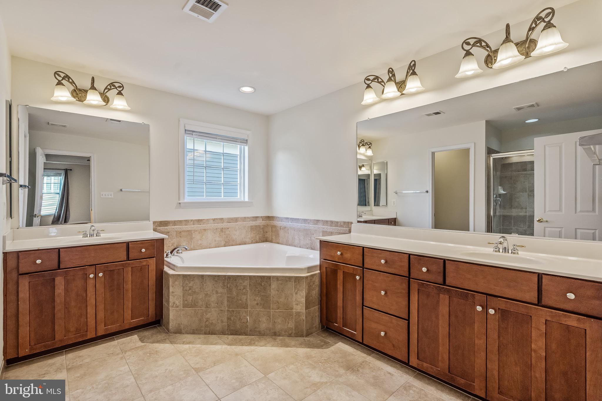 STONE RIDGE - Residential Lease