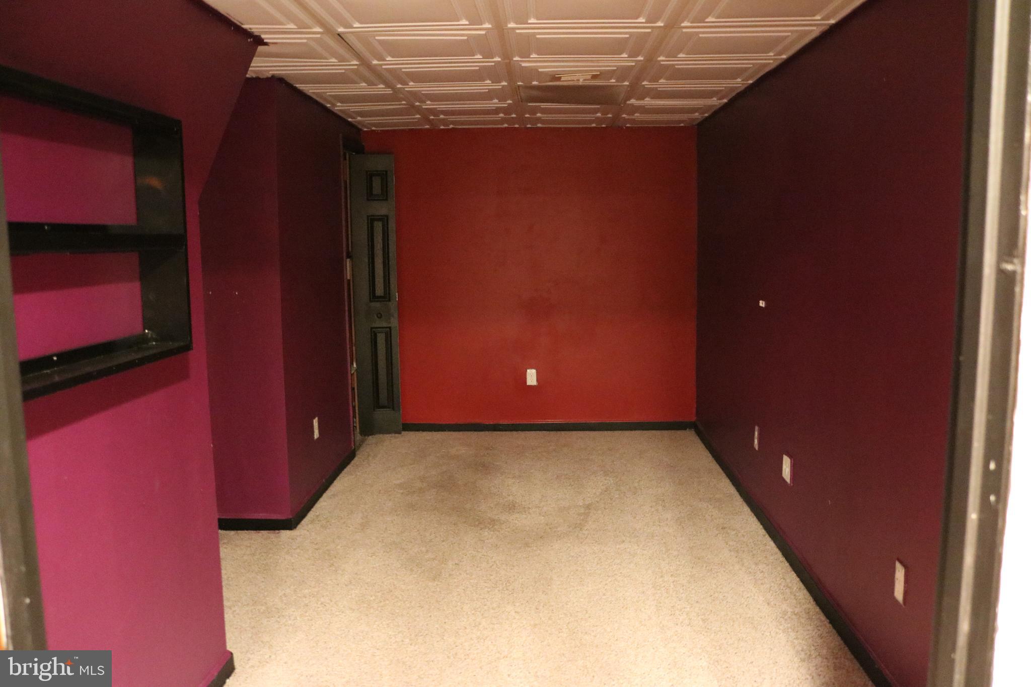 LAUREL HILLS - Residential