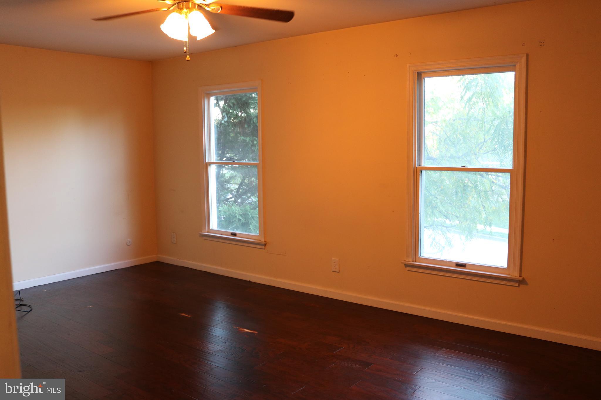 LAUREL HILLS - Residential