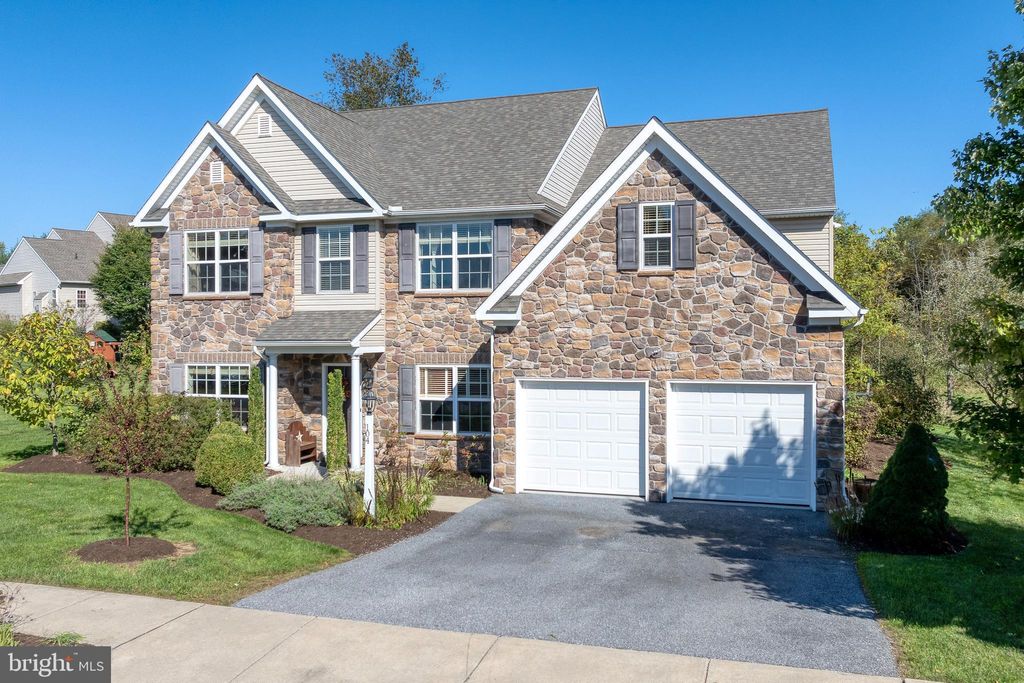 Photo of 104 Tinsmith Lane, STRASBURG, PA 17579 (MLS # PALA2057478)