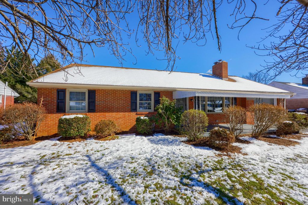 Photo of 63 Linda Avenue, Lancaster, PA 17602 (MLS # PALA2047048)