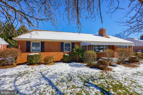 Photo of 63 Linda Avenue, Lancaster, PA 17602 (MLS # PALA2047048)