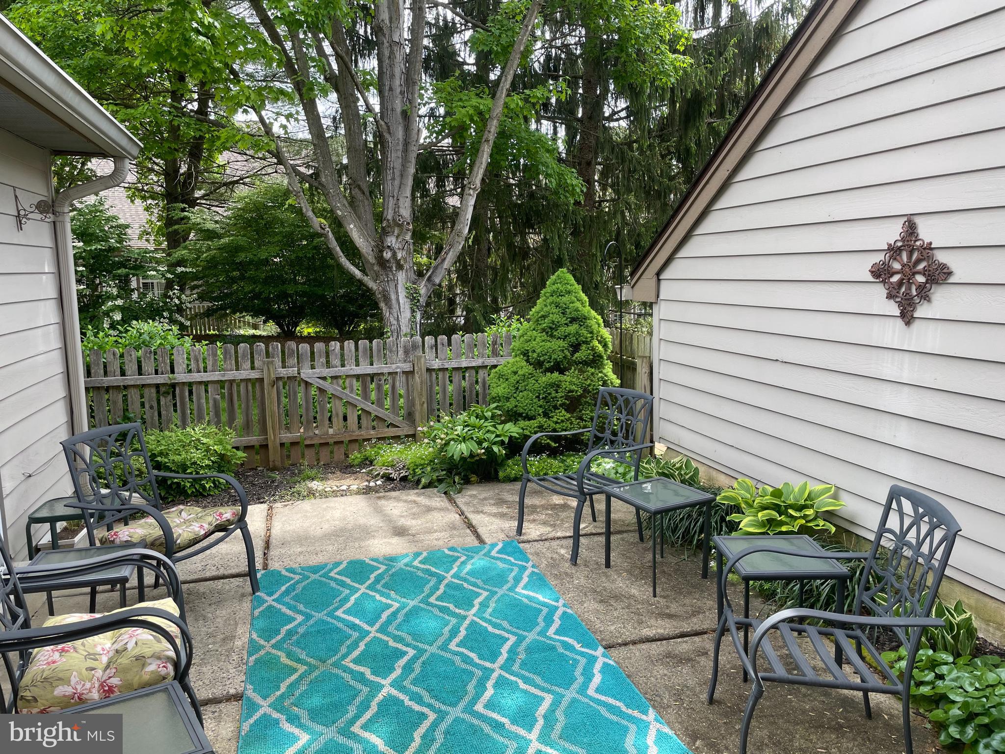 THE HIGHLANDS - Residential