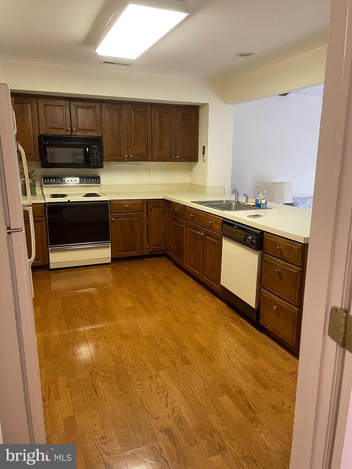 THE HIGHLANDS - Residential