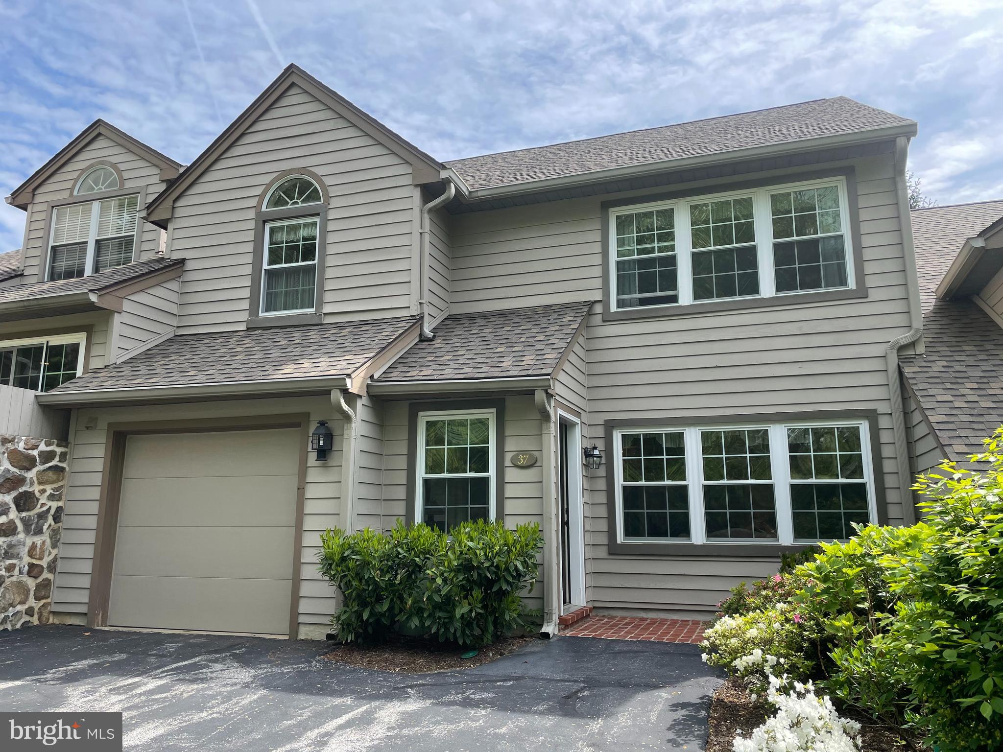 THE HIGHLANDS - Residential