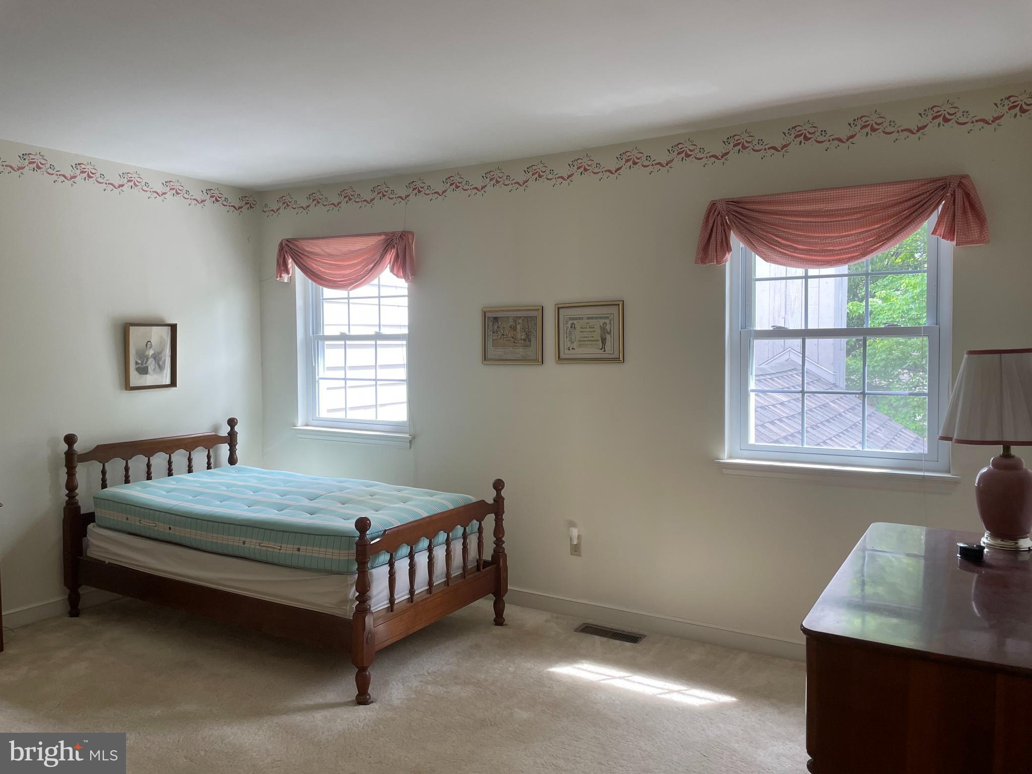 THE HIGHLANDS - Residential