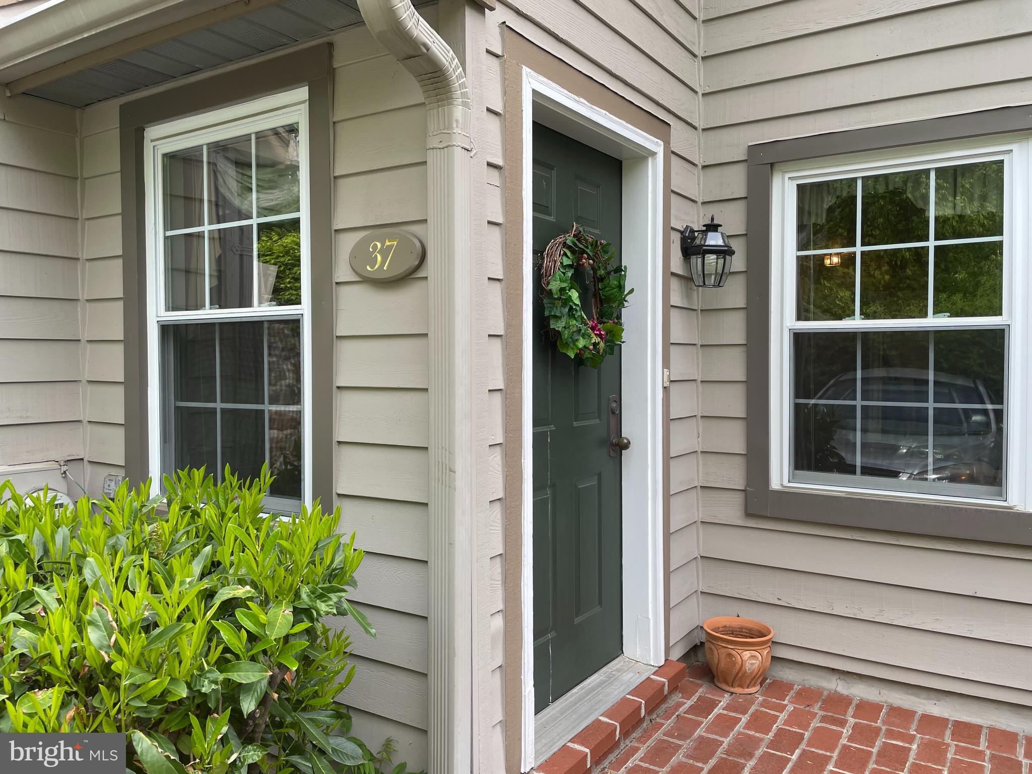 THE HIGHLANDS - Residential