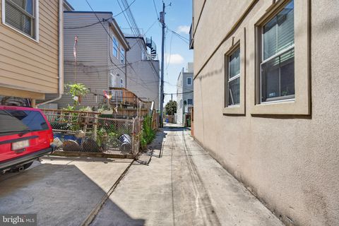 Tiny photo for 1004 Baylis Street, BALTIMORE, MD 21224 (MLS # MDBA2215550)