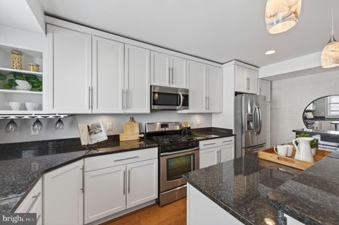 Tiny photo for 1004 Baylis Street, BALTIMORE, MD 21224 (MLS # MDBA2215550)