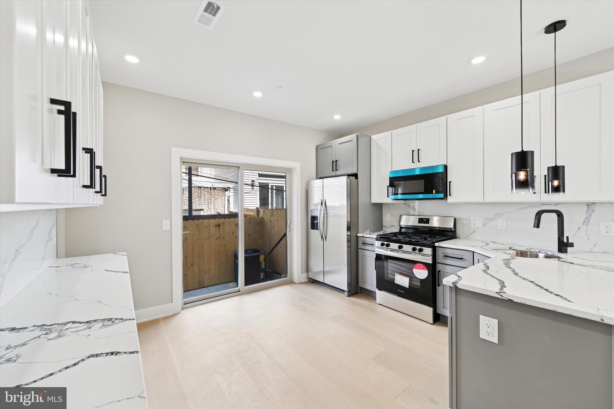 EAST PASSYUNK CROSSING - Residential