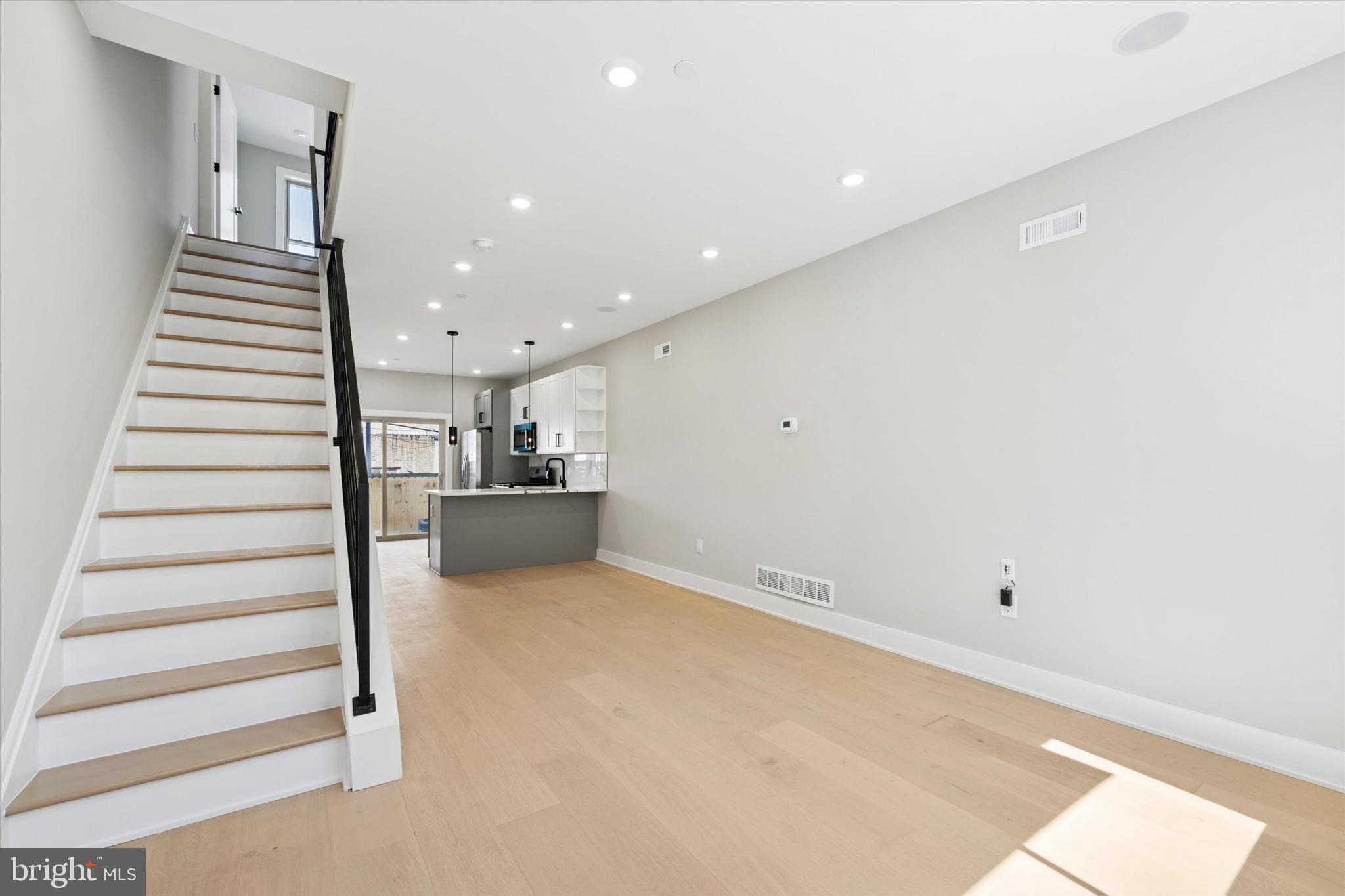 EAST PASSYUNK CROSSING - Residential