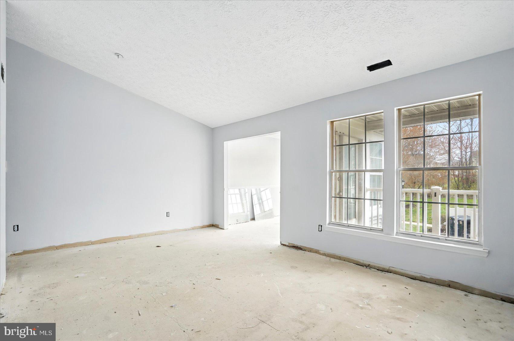 1300 CLOVER VALLEY WAY J 1300J