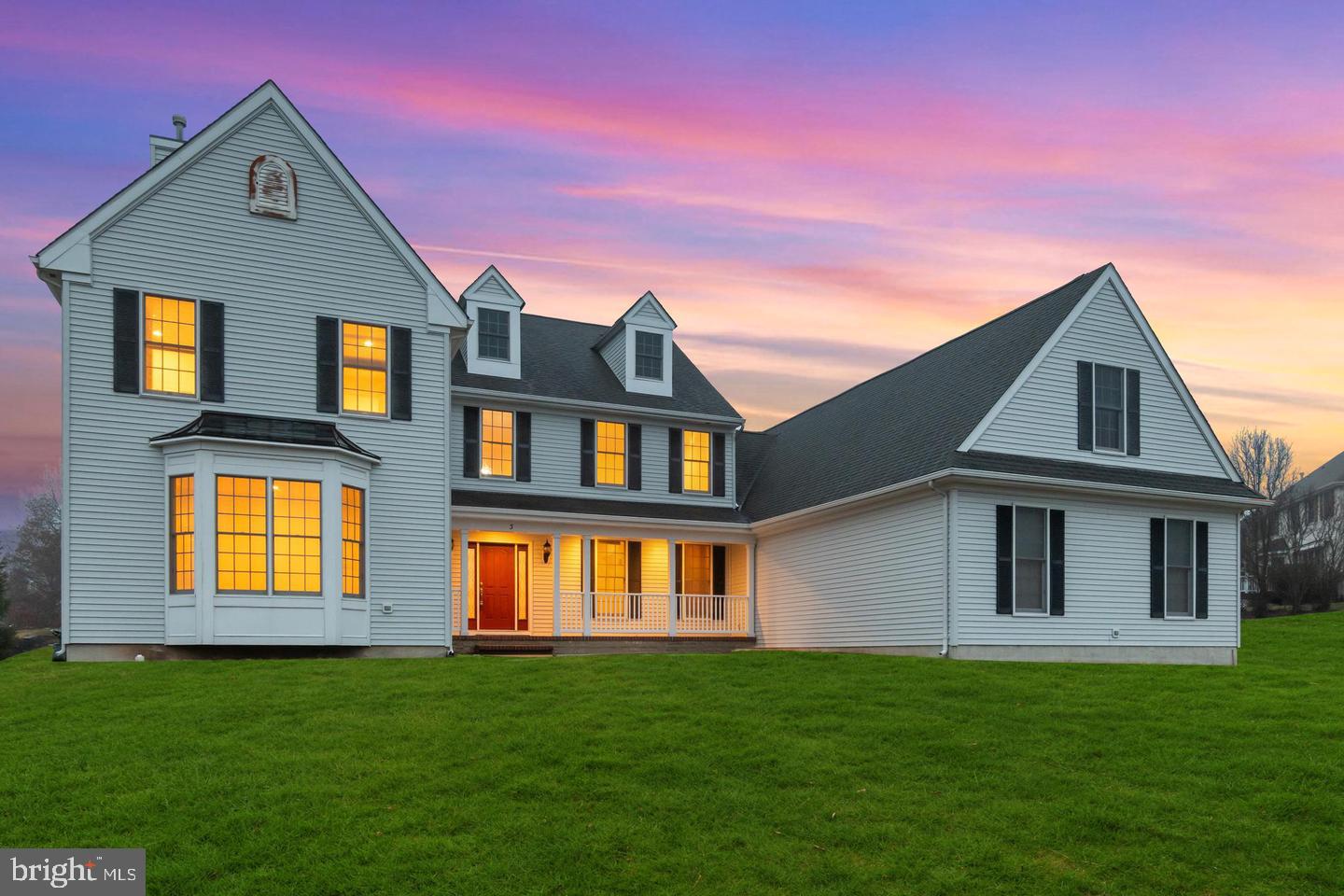 3 MANCHUR COURT