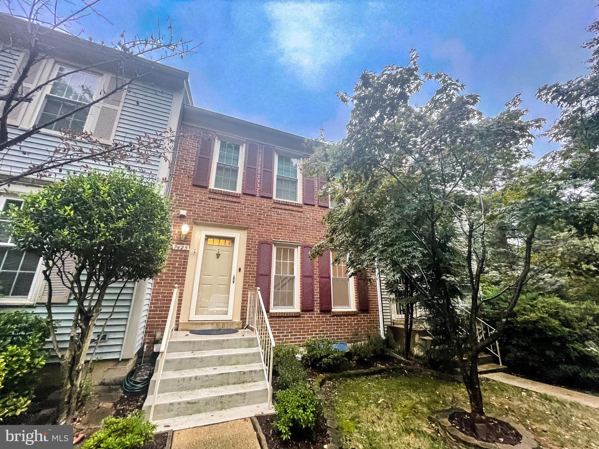 HAYFIELD VIEW - Residential Lease