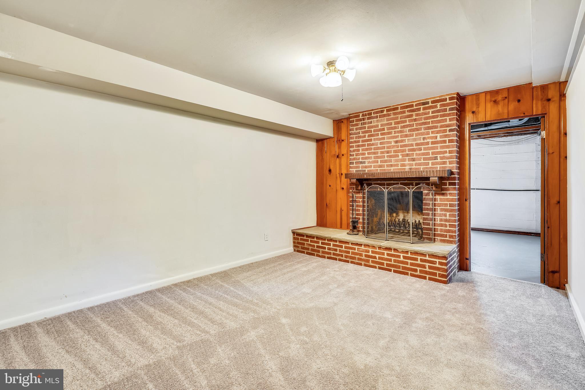 LORD FAIRFAX ESTATES - Residential