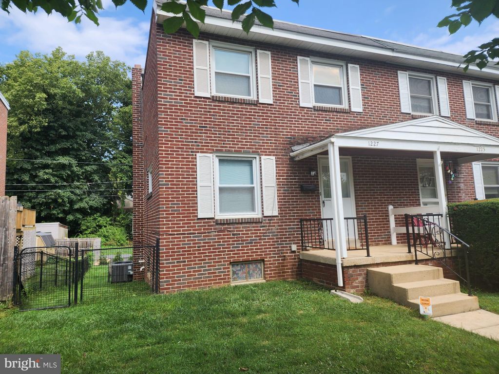 Photo of 1227 FREMONT ST, LANCASTER, PA 17603 (MLS # PALA2038194)