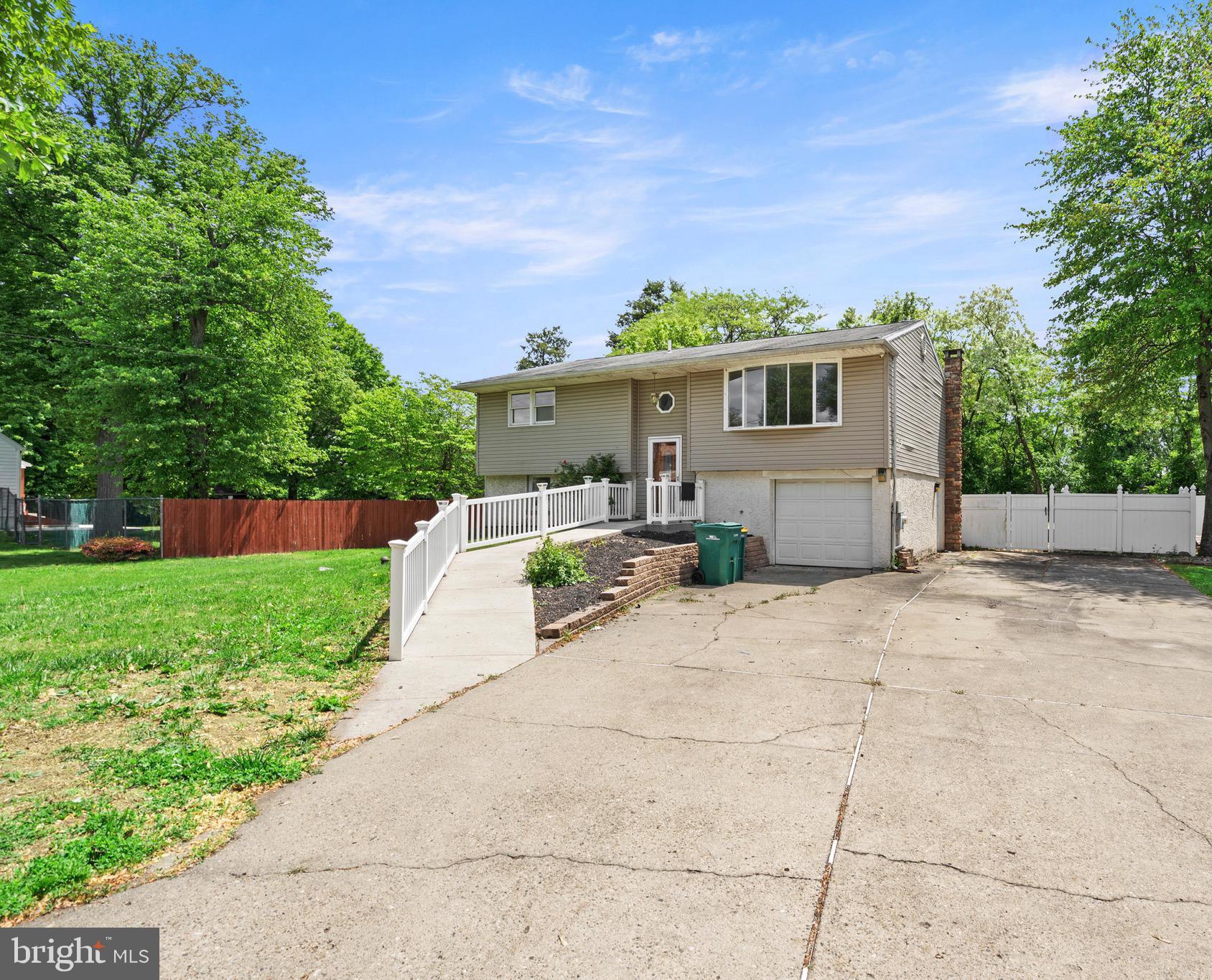 6998 HEADLEY COURT
