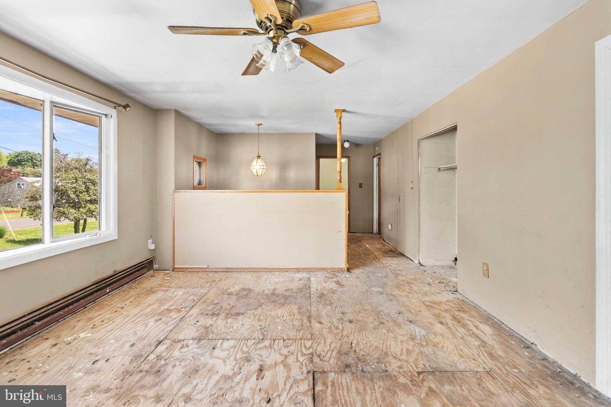 6998 HEADLEY COURT