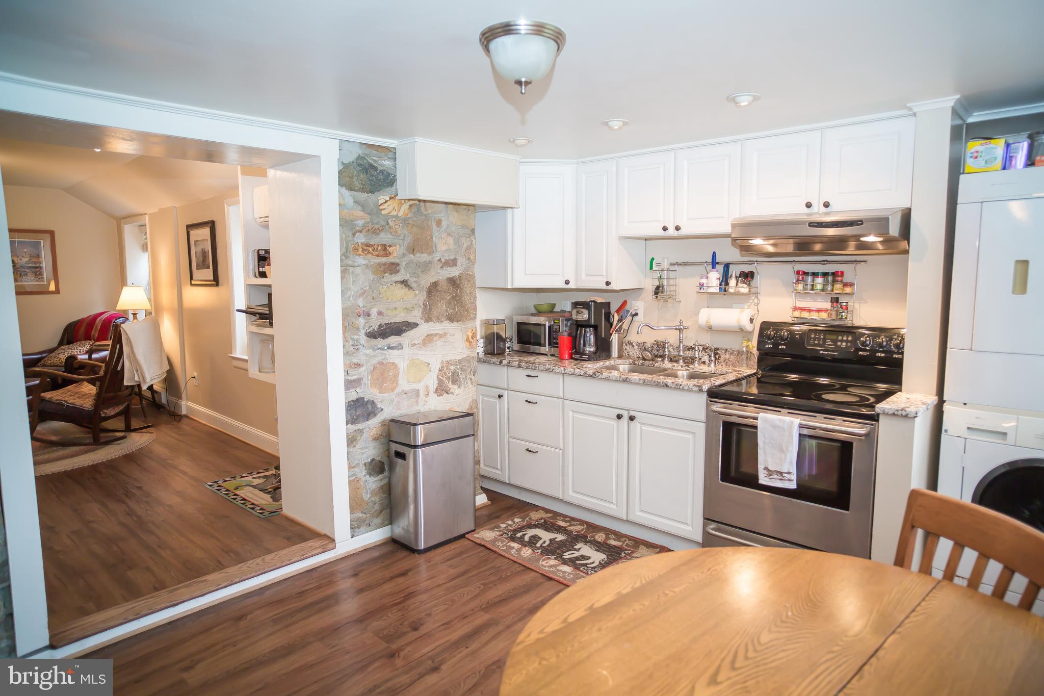 BUZZELLI FAMILY SUBDIVIS - Residential Lease