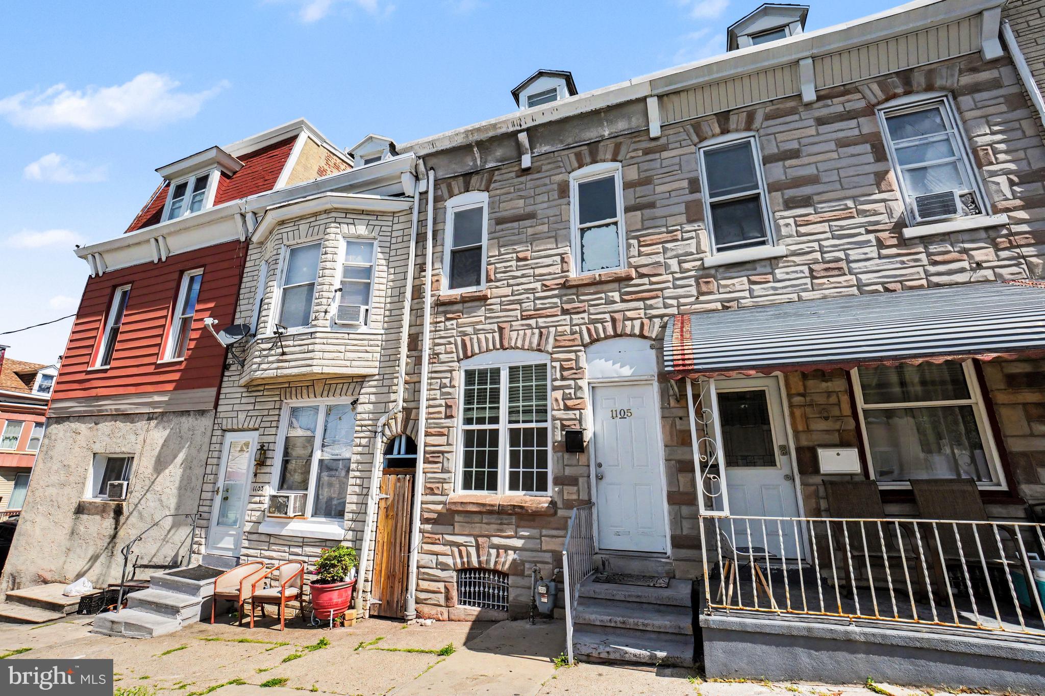 1105 GREEN STREET