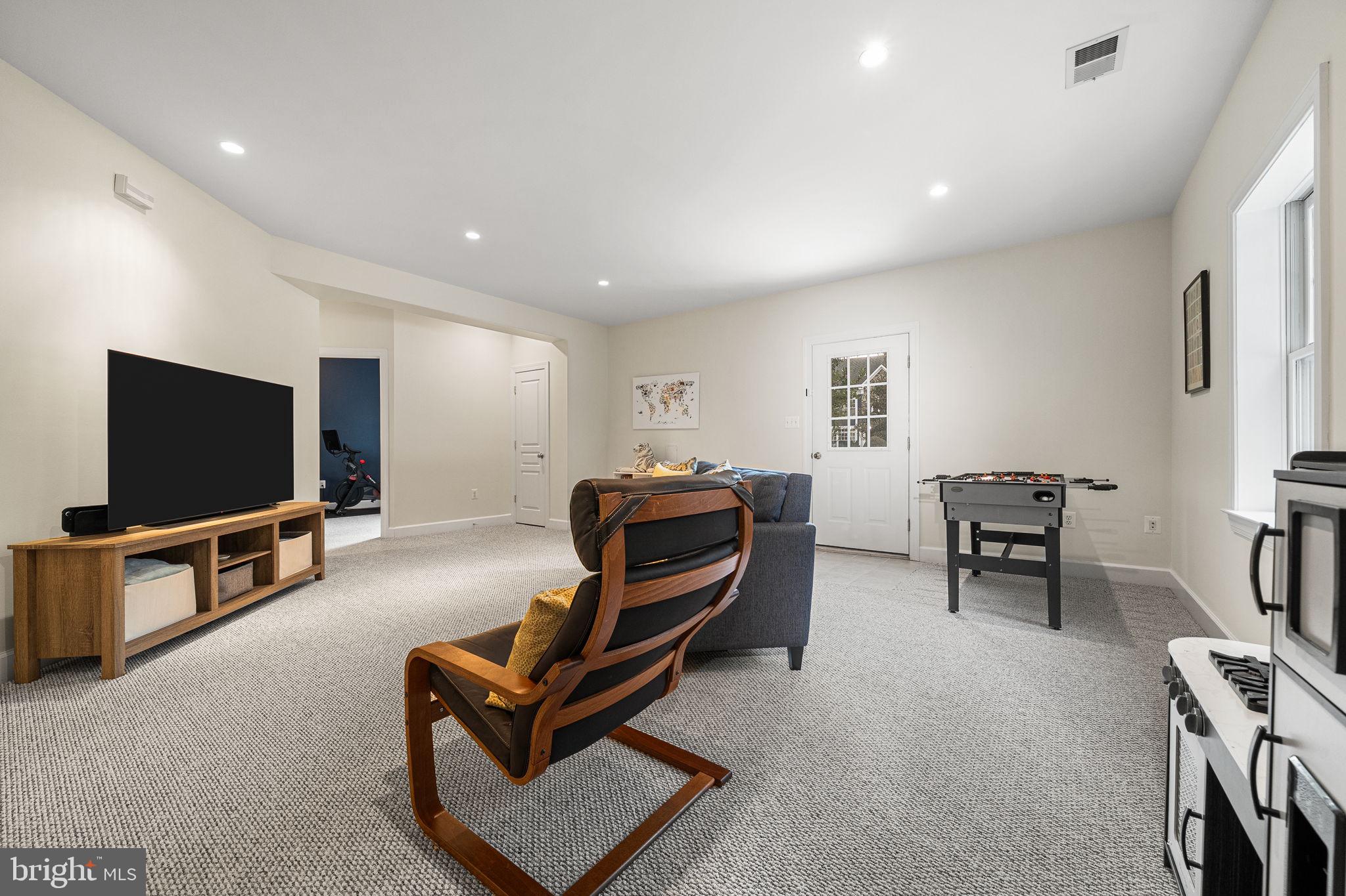 BERKSHIRE OAKWOOD - Residential