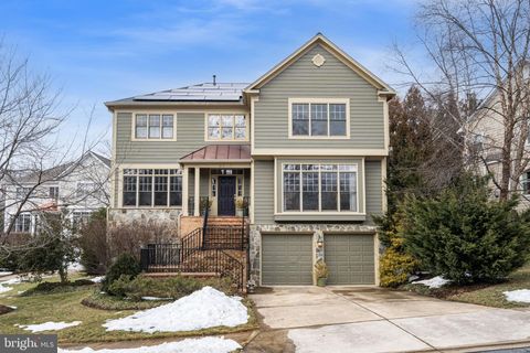 6907 30TH STREET N ARLINGTON VA 22213