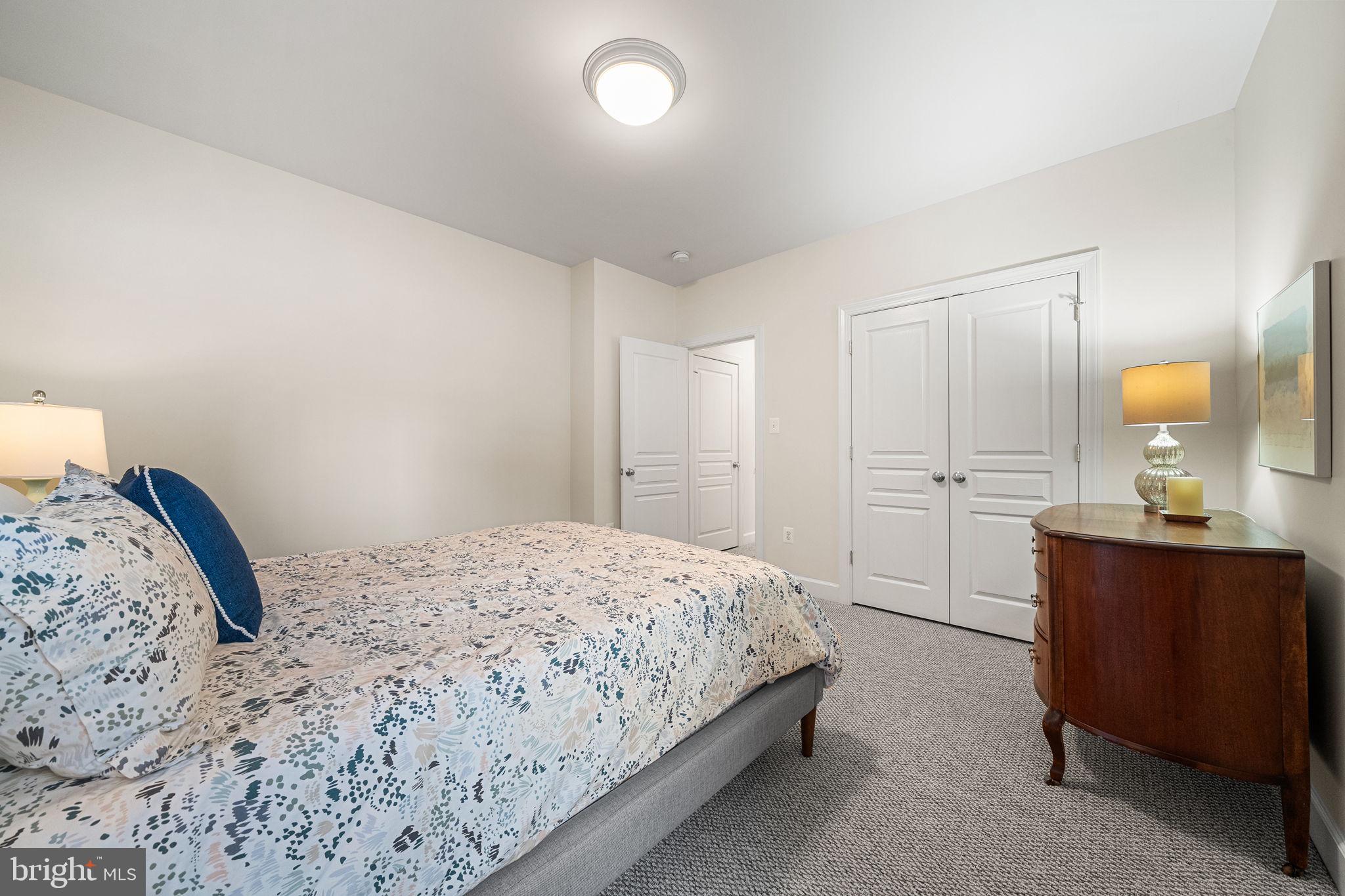 BERKSHIRE OAKWOOD - Residential