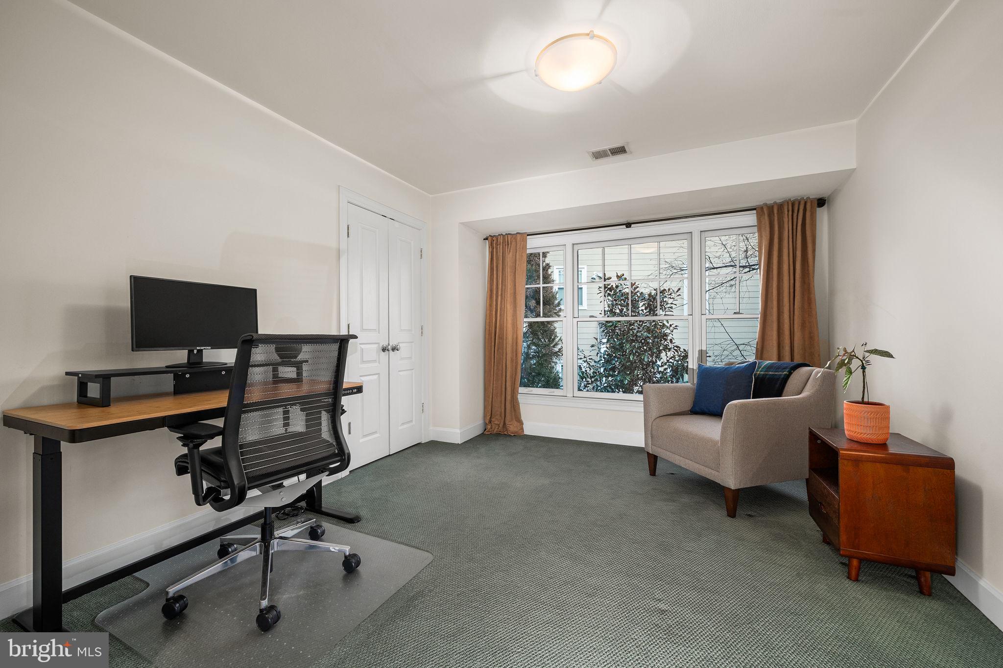 BERKSHIRE OAKWOOD - Residential