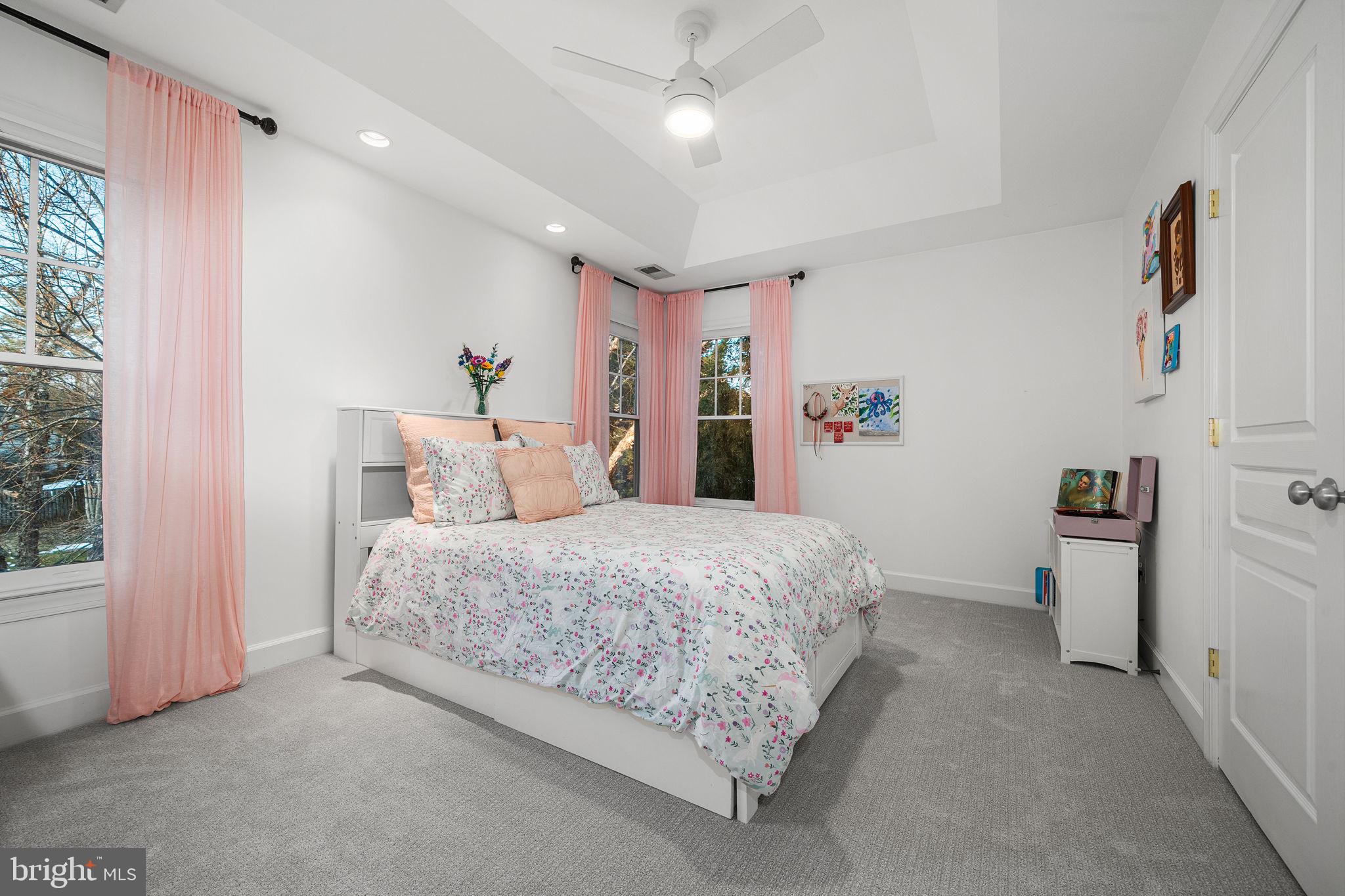 BERKSHIRE OAKWOOD - Residential