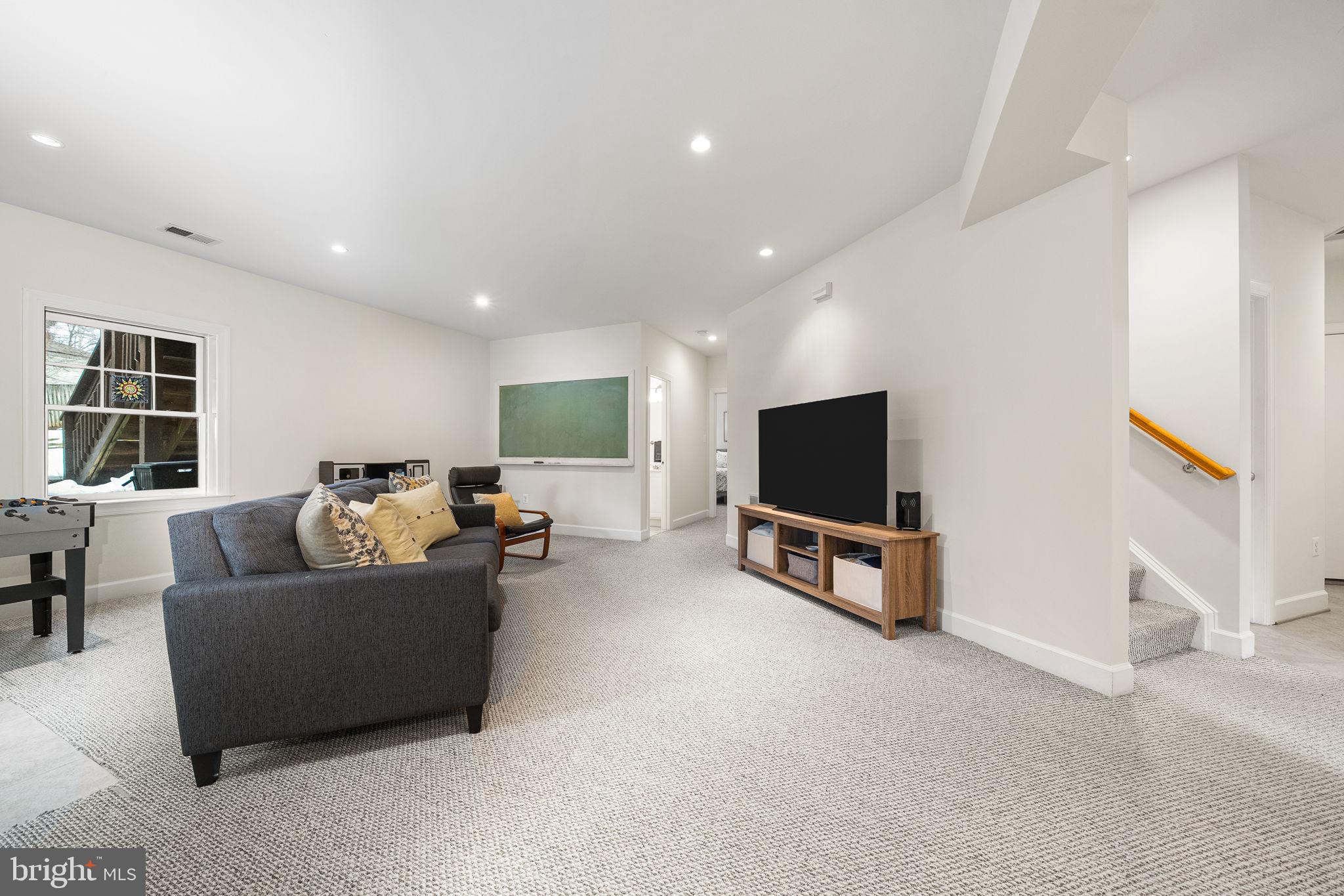 BERKSHIRE OAKWOOD - Residential