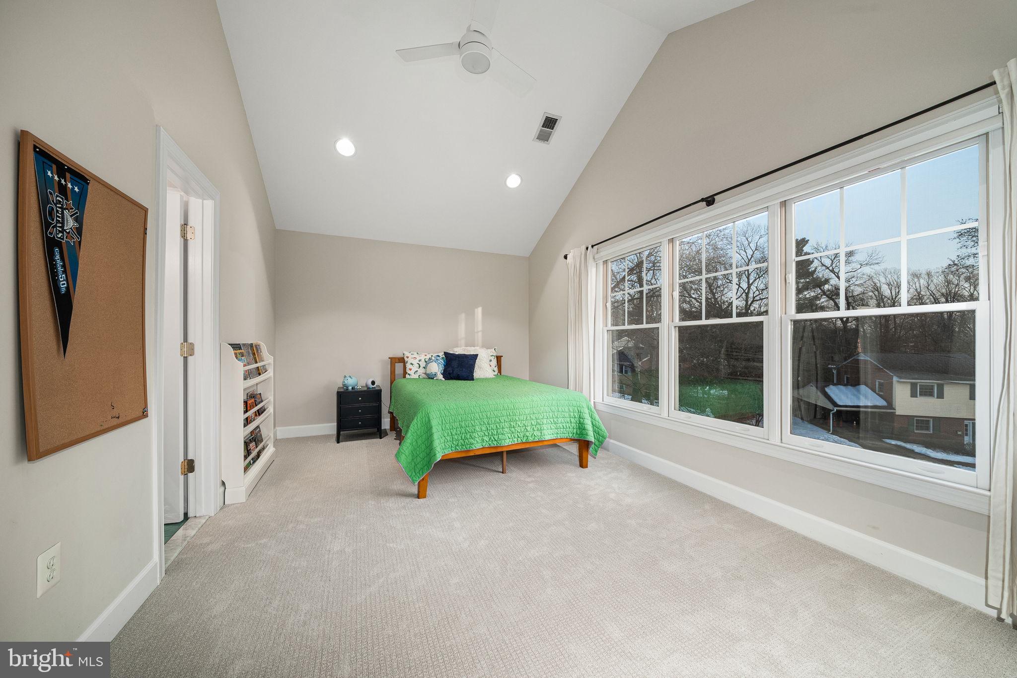 BERKSHIRE OAKWOOD - Residential