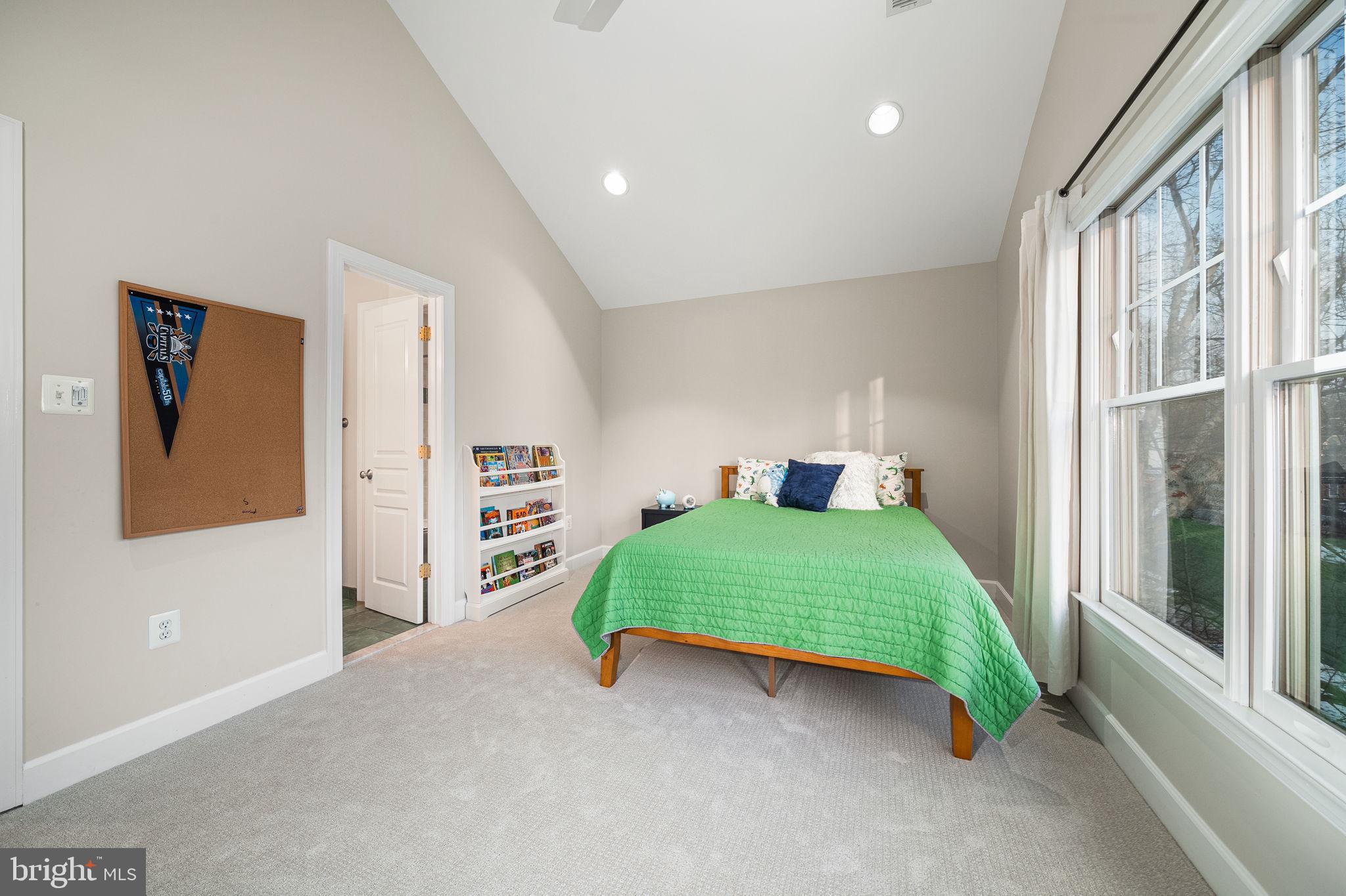 BERKSHIRE OAKWOOD - Residential