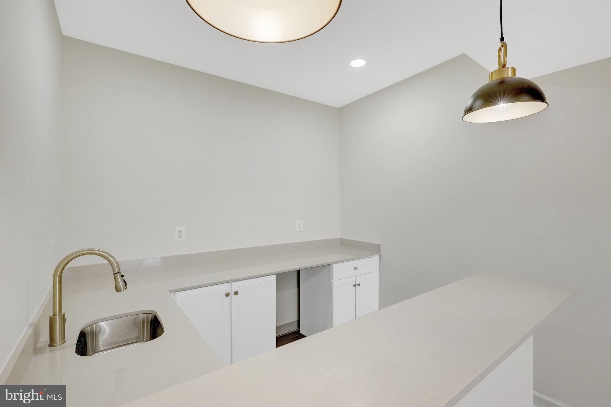 LAKE MANASSAS - Residential