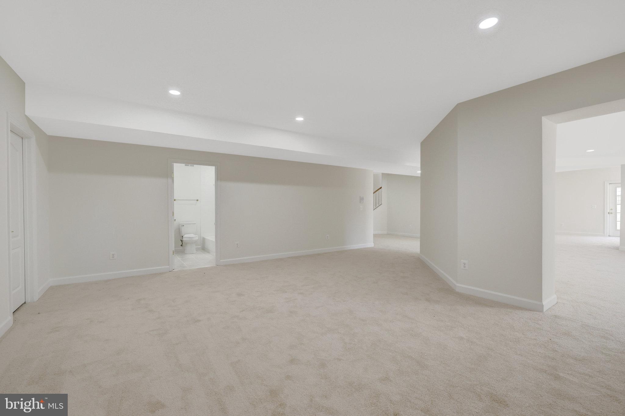 LAKE MANASSAS - Residential