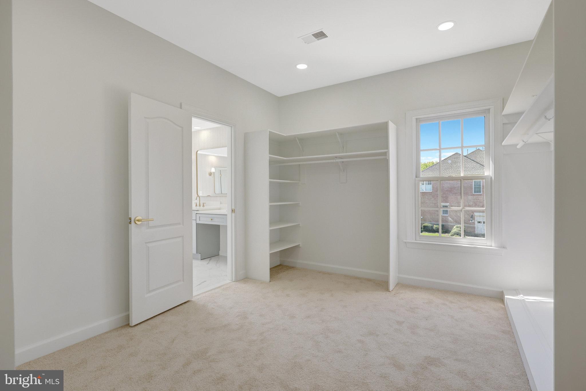 LAKE MANASSAS - Residential