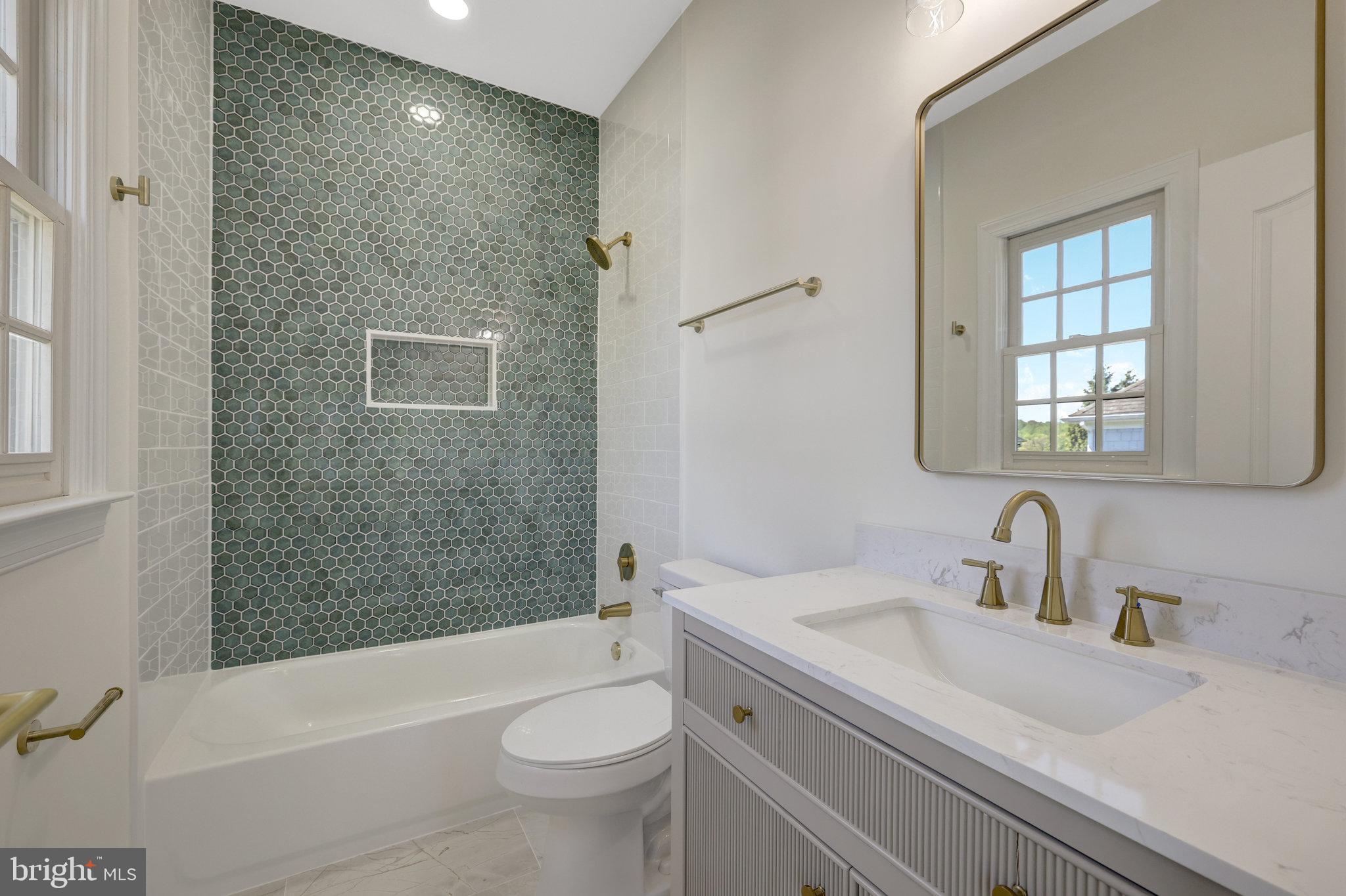 LAKE MANASSAS - Residential