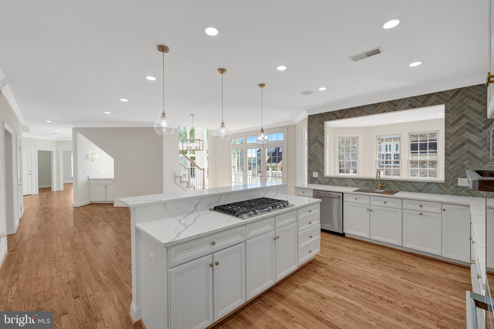 LAKE MANASSAS - Residential