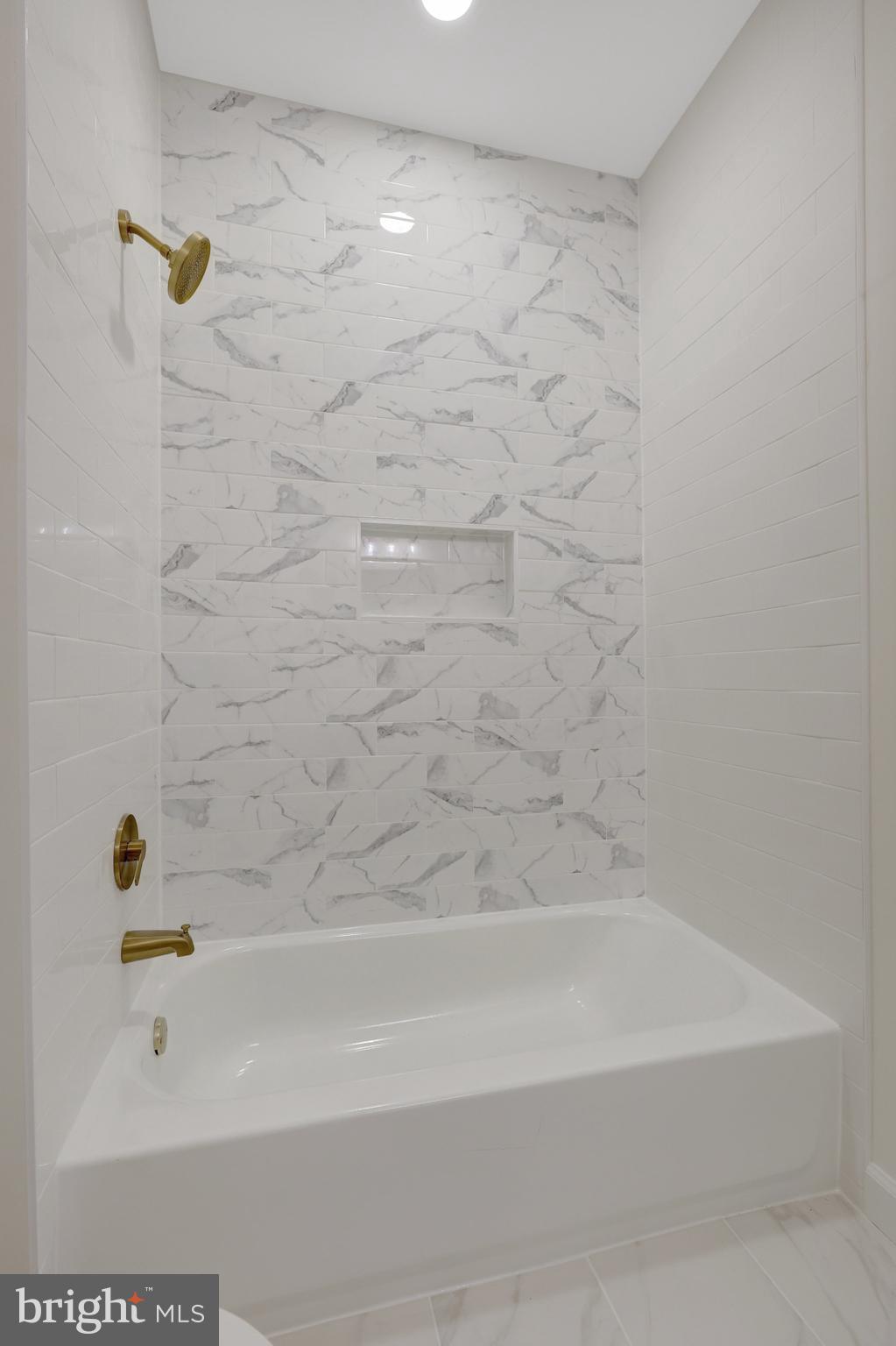 LAKE MANASSAS - Residential