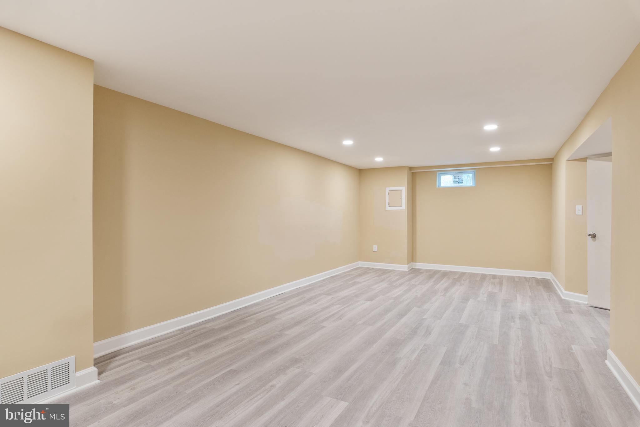 CARROLL KNOLLS - Residential