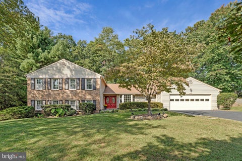 Photo of 1526 Laurel Hill Road, VIENNA, VA 22182 (MLS # VAFX2337896)