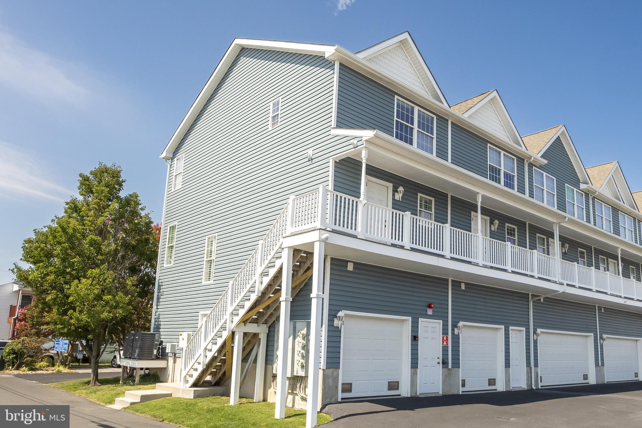 1108 SAINT LOUIS AVENUE 1