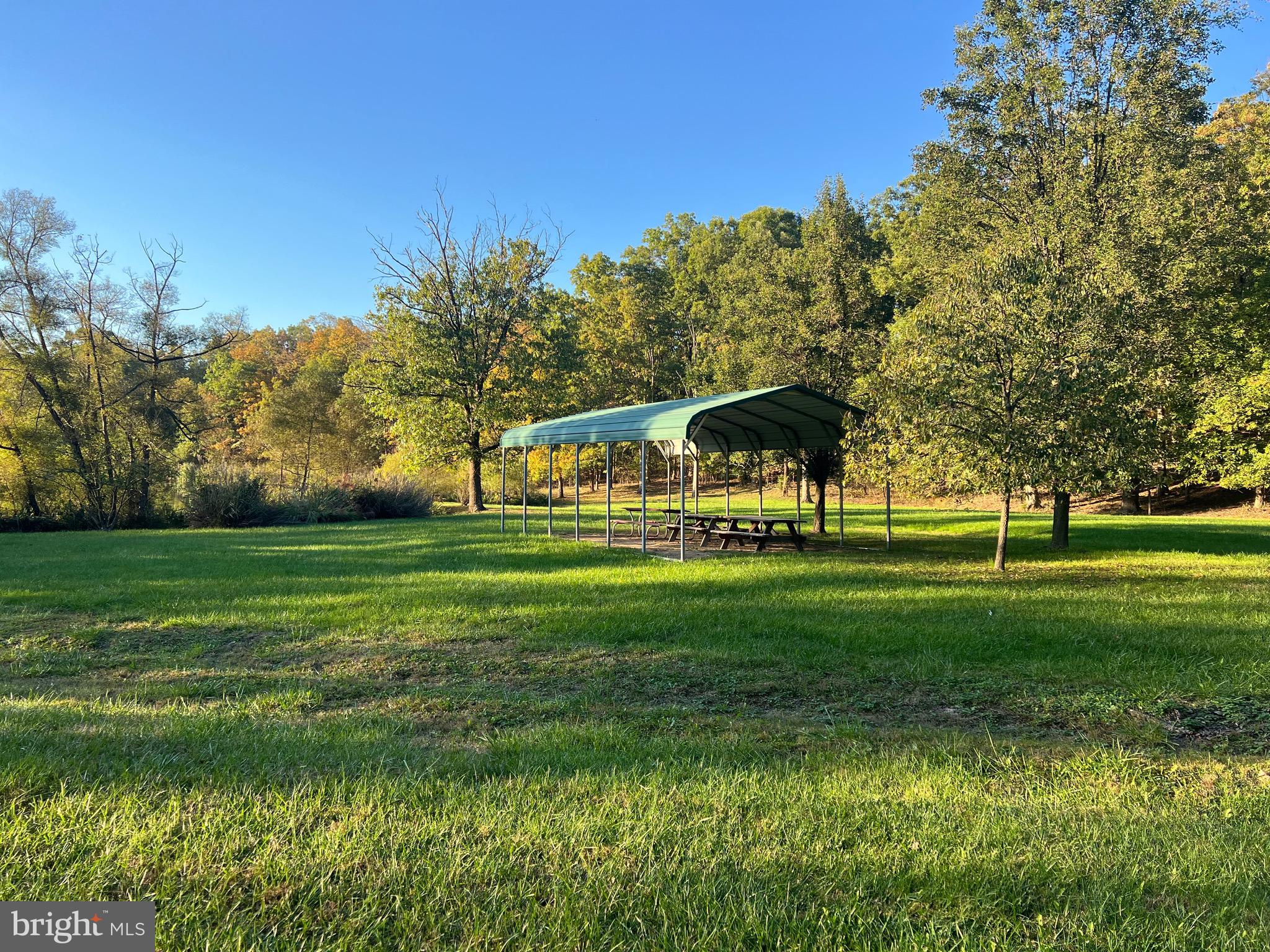 OLD FIELDS OWNERS ASSOCIATION - Residential